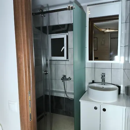 Apartament Olimpias *
