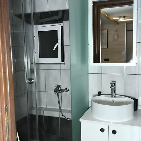 Apartament Olimpias *